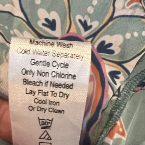 Anthropologie Love Kyla Top Eliana Blouse Small Size Floral Rayón Tassel NWT - Picture 9 of 9